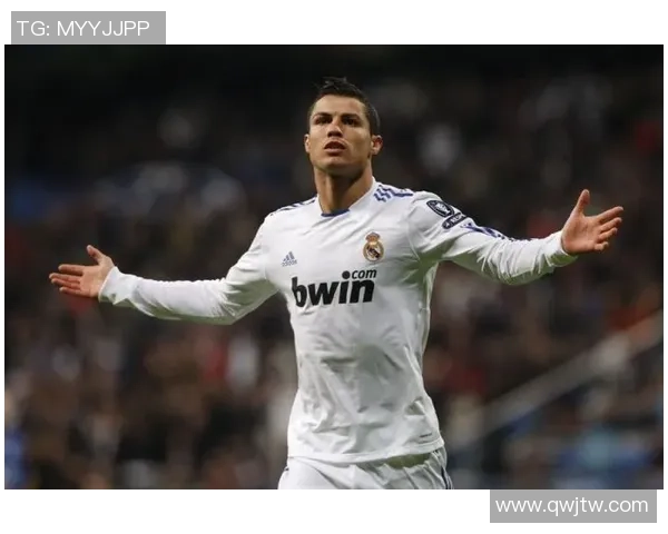 足球明星鞋码揭秘：从梅西到C罗，顶级球员的脚步大小差异解析